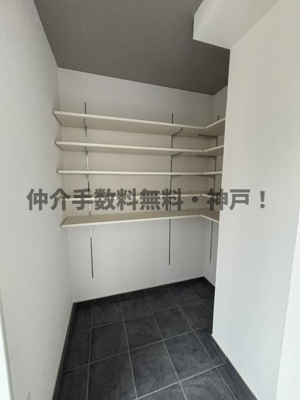 【玄関】 | 神戸市垂水区舞子台1丁目　新築戸建　仲介手数料無料！ | 玄関の収納です