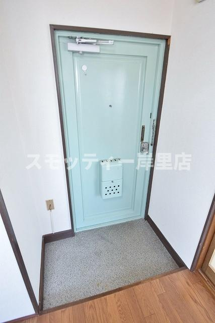 岩本マンションの玄関
