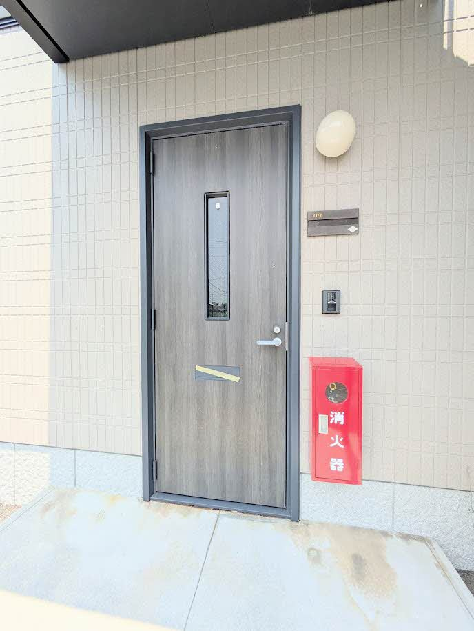 リバーライフ三井 C棟の玄関