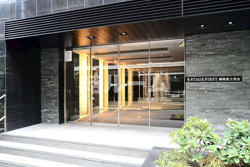 練馬区貫井３丁目の賃貸マンションのエントランス