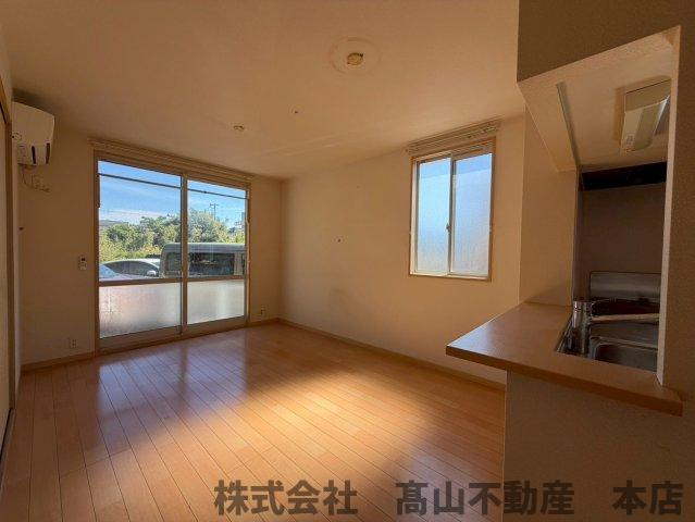 三洋タウン岡垣Cの居間・リビング