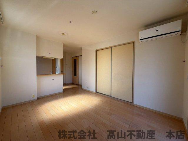 三洋タウン岡垣Cの居間・リビング