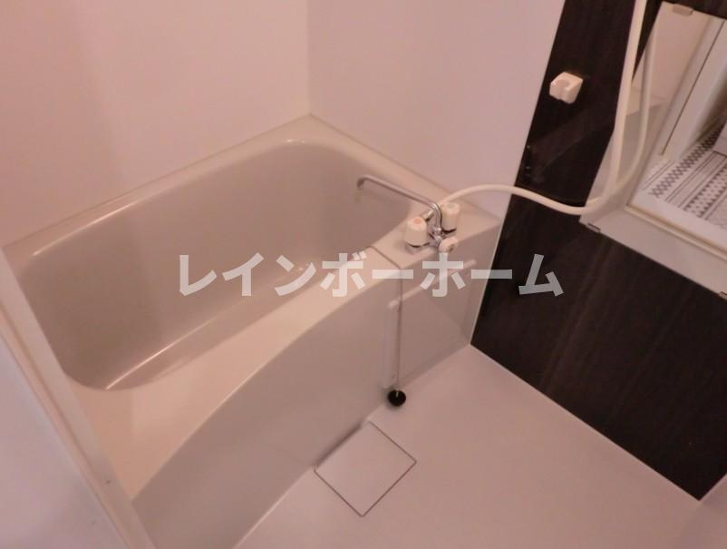 江戸川BASEの浴室
