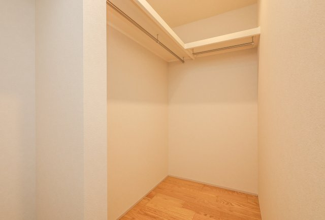 大津市野郷原二丁目　天然木デザイン平屋建売の収納|建築中モデルです。仕様は情勢により変更することがあります。