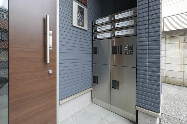 シェール東武練馬のその他共用部分|宅配ボックス付きです