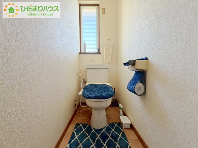 高萩市大字島名　中古戸建のトイレ|1・2階にトイレあり。階段を降りなくてもいいので、高齢者の方も優しい☆彡