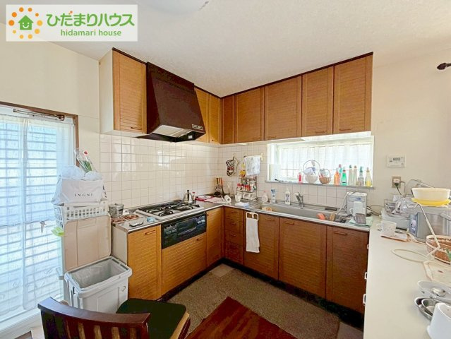 高萩市大字島名　中古戸建のキッチン|キッチンに勝手口があり、家事動線が良い間取りです！