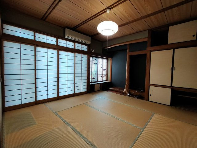 日野町ガレージ付き戸建ての和室