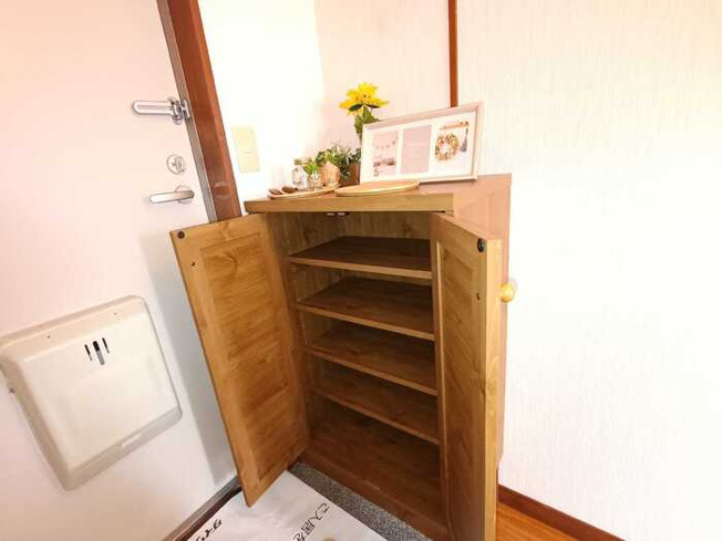 【玄関】 | サンセール岡部