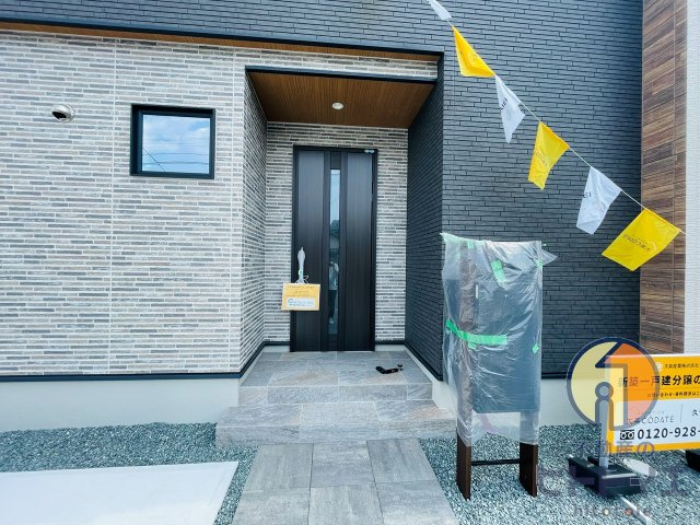 新築建売)久留米市江戸屋敷の玄関