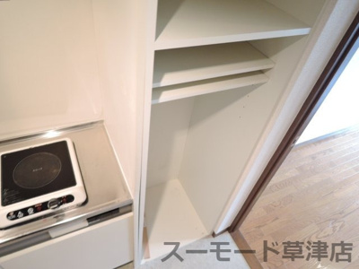 【設備】 | クレール平井 | キッチン収納スペースです