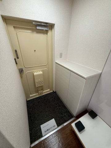 春日タウンホームの玄関