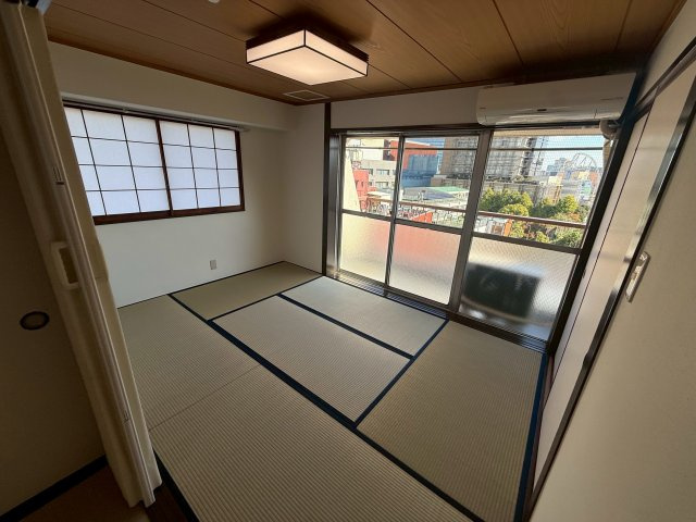 春日タウンホームの和室