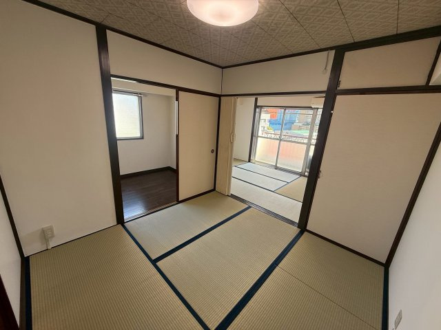 春日タウンホームの和室