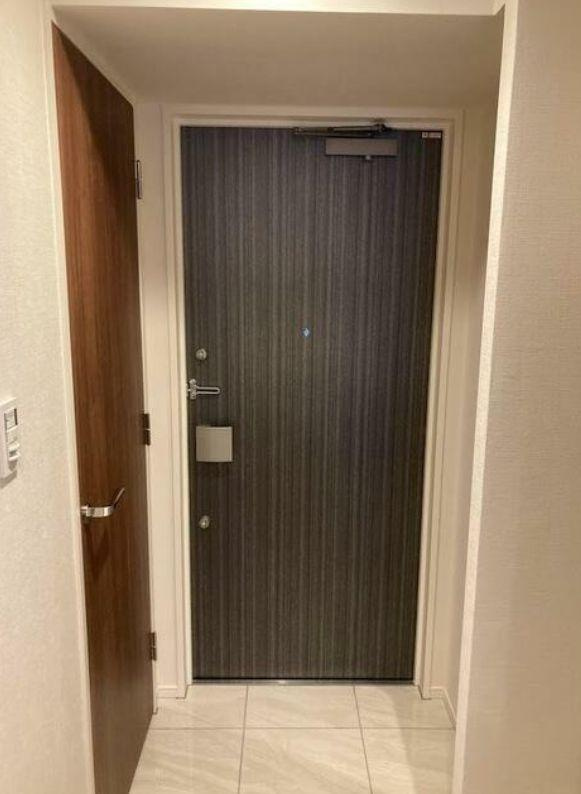 パークリュクス神田の玄関