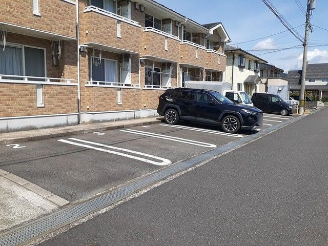 サニー・ガーデンの駐車場