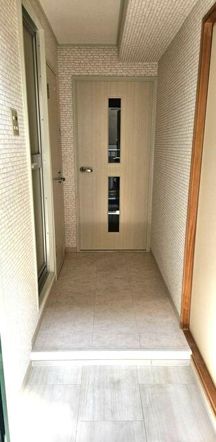 甲南メゾン青木の玄関