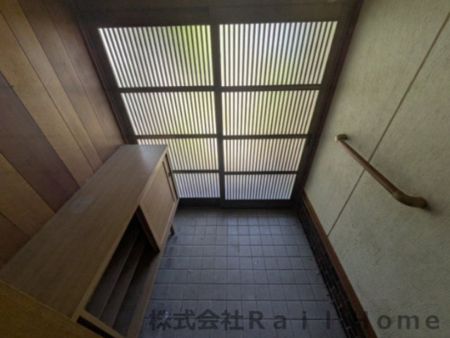 姫路市網干区坂上　中古戸建の玄関
