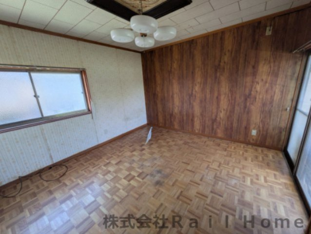 姫路市網干区坂上　中古戸建の洋室