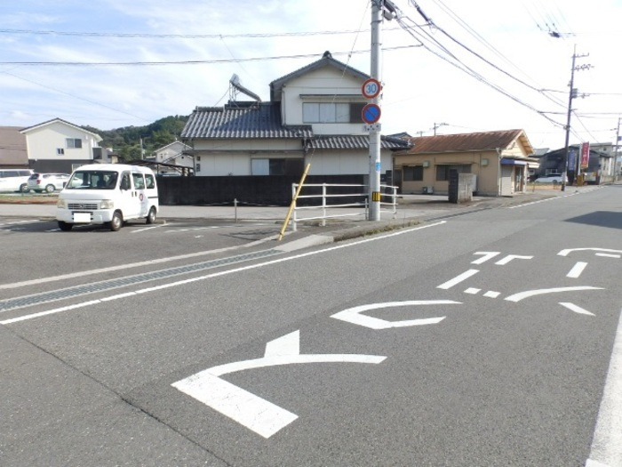 モンブランⅡの周辺|前面道路
