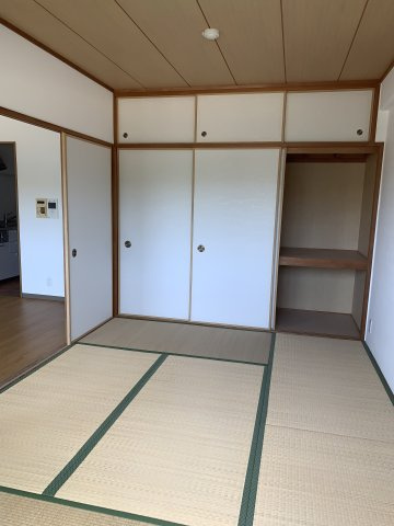 ライオンズマンション朝霧北の和室