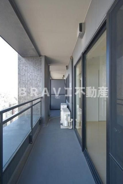 The Kitahama（The Kitahama Tower）ザ北浜タワー　BRAVI不動産のバルコニー