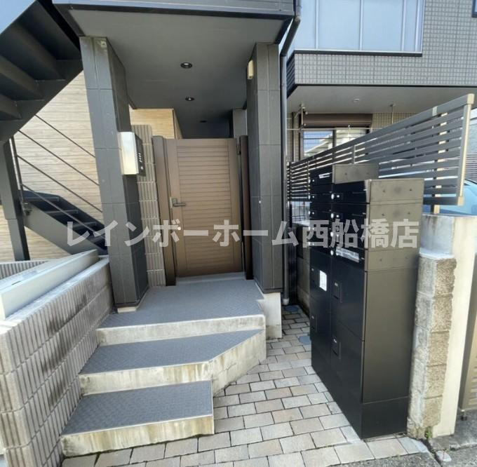 メルディア湊町1丁目のエントランス