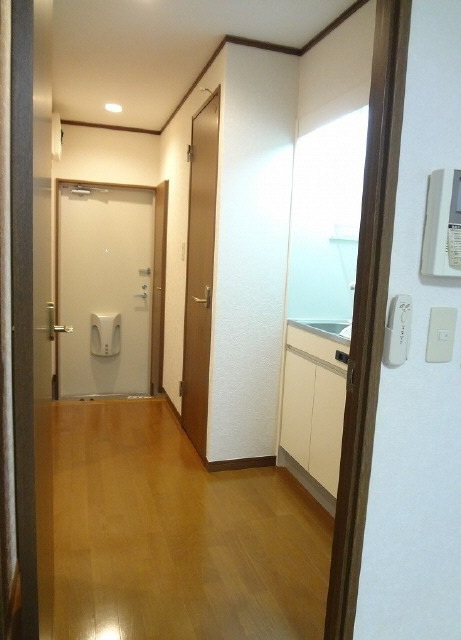 アンプルール フェールクレアシオの玄関