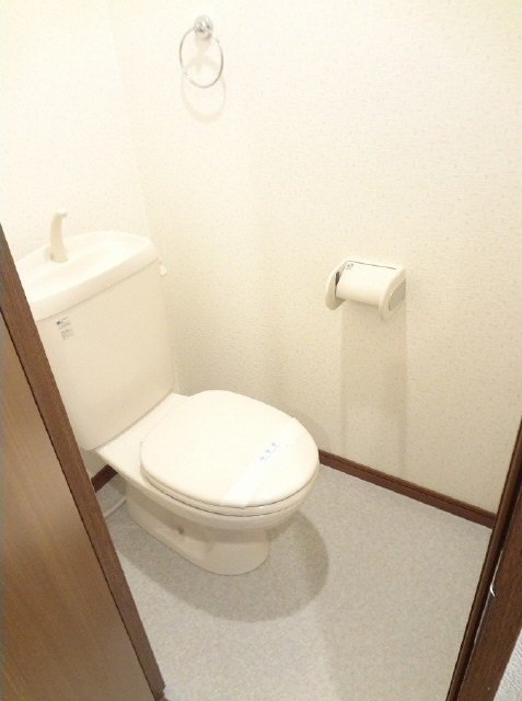 アンプルール フェールクレアシオのトイレ
