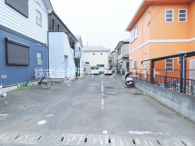アムールムーンの駐車場