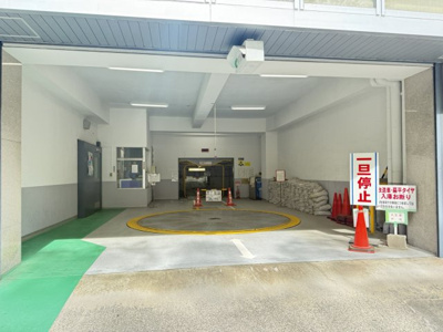 【駐車場】 | 貿易ビル