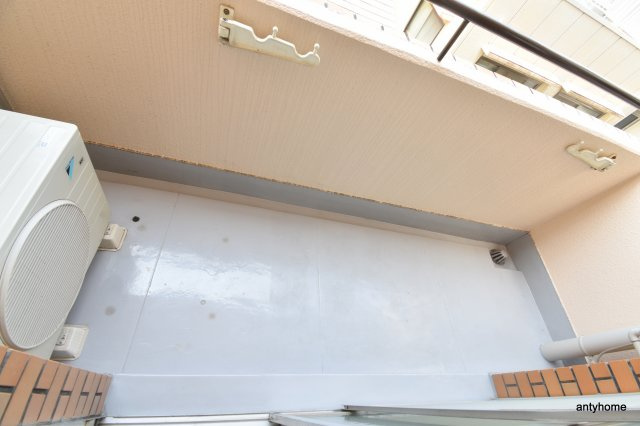 本庄アーバンハウス　仲介手数料無料のバルコニー