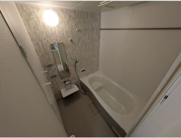 D-ROOM茜部中島　B棟の浴室