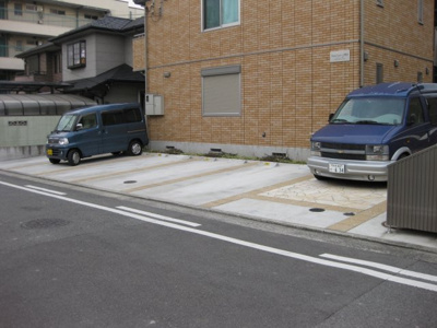 【駐車場】 | ロイヤルコート上野芝