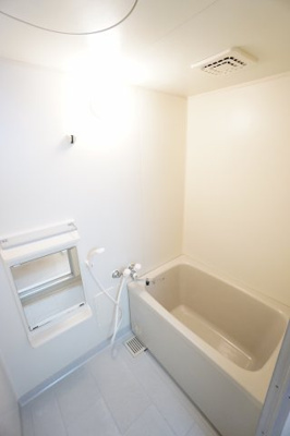 【浴室】 | アイランド翼B | ※同物件・同タイプの写真です。