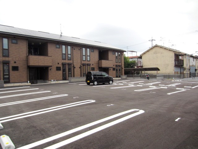 【駐車場】