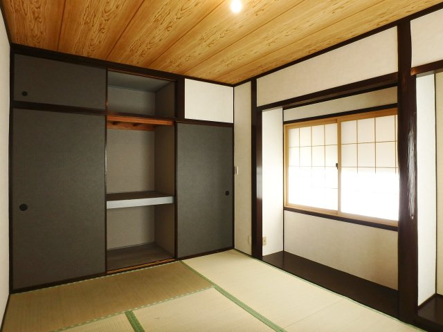甲子園網引町戸建の和室