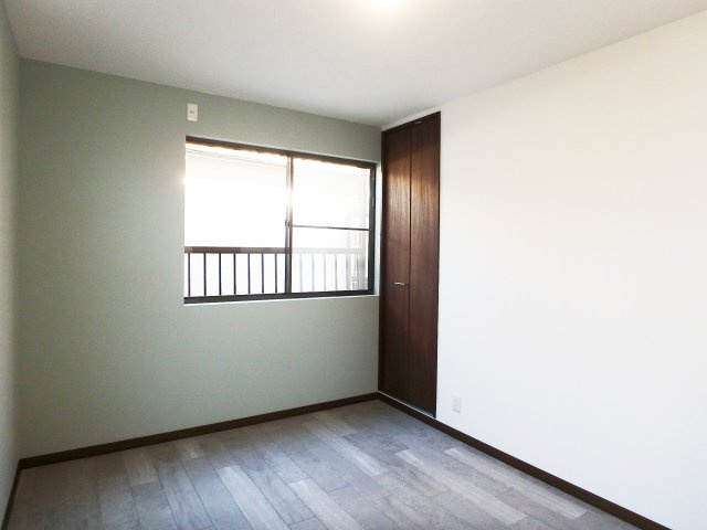甲子園網引町戸建の洋室