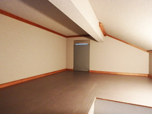 甲子園網引町戸建の収納