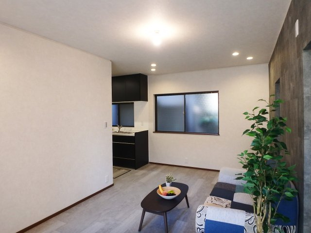 甲子園網引町戸建の居間・リビング