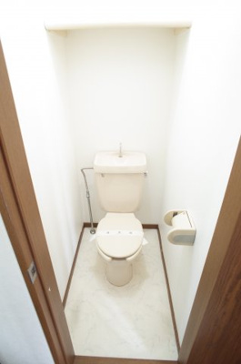 【トイレ】 | アネックス弁天 | トイレの上部に便利な棚付。