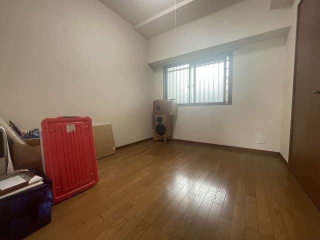 ヴェルデヒルズ中央公園の洋室