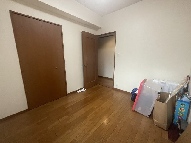 ヴェルデヒルズ中央公園の洋室