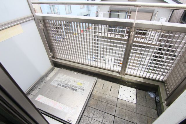 ブルーアースのバルコニー|別部屋の参考写真です。