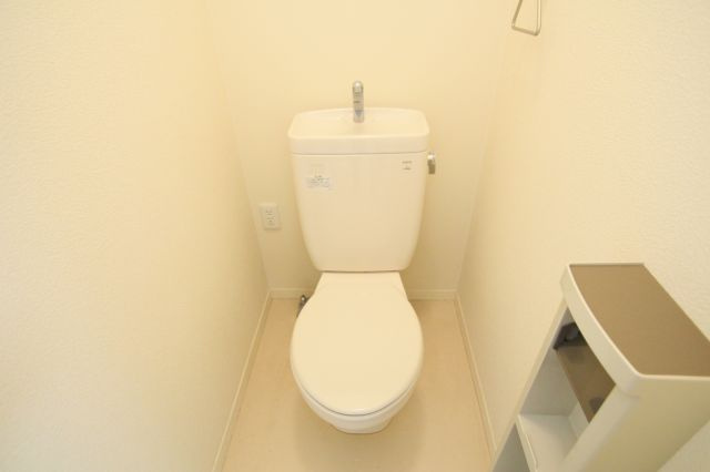 ブルーアースのトイレ|別部屋の参考写真です。