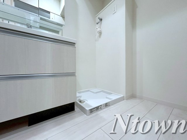 【設備】 | さくらHills NISHIKI Platinum Residence | 洗濯機置き場です。