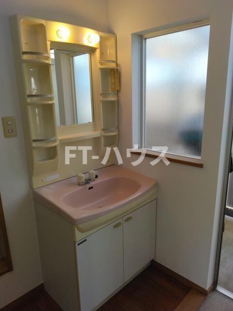 キャッスルマキ１号棟の洗面所