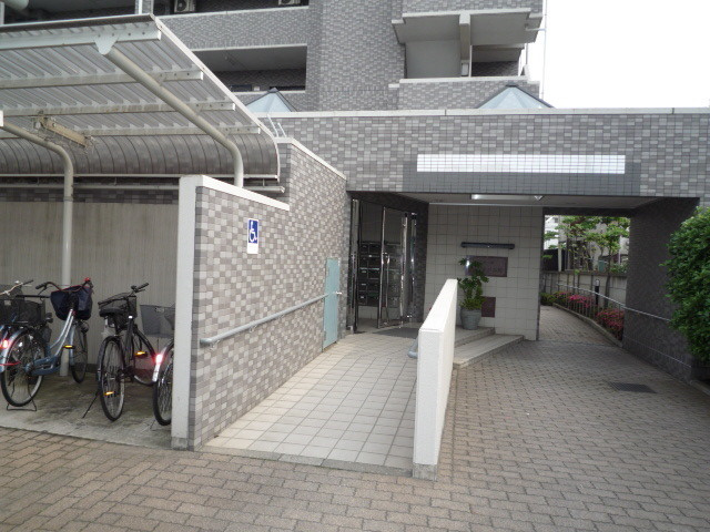【エントランス】