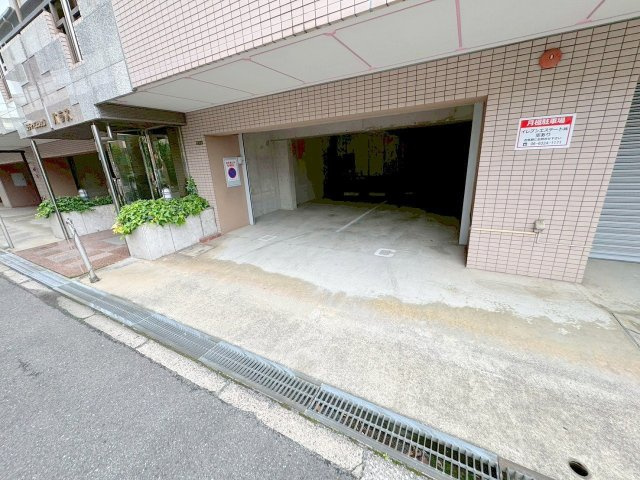 シティマンションパラスの駐車場