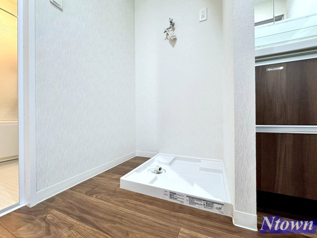 【設備】 | さくらHills NISHIKI Platinum Residence | 洗濯機置き場です。